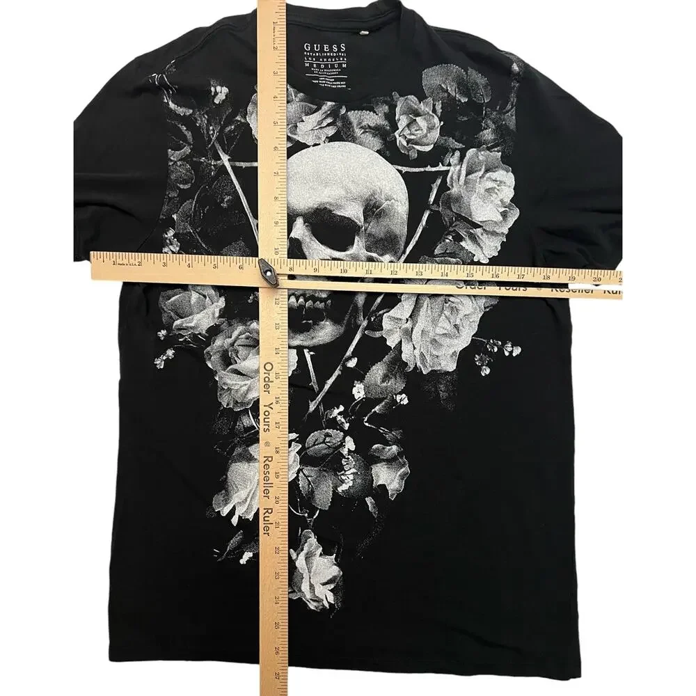 GUESS Los Angeles Skull and Roses Unisex Black T-Shirt Size Medium - Halloween - Picture 5 of 7